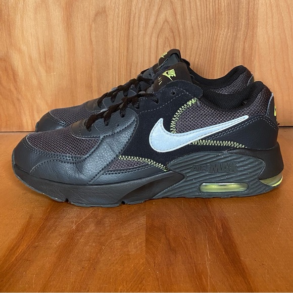 Womens 6 Youth 4.5 Nike Air Max Excee Athletic Shoes Black Green SEF1451 - Picture 3 of 8